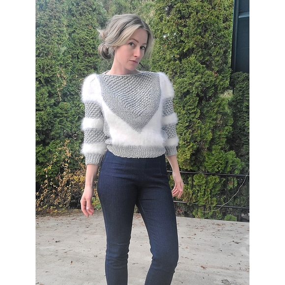 Vintage Canadian Hand Made Silver Knit White Angora  Sweater 80s Sz S - Picture 3 of 15